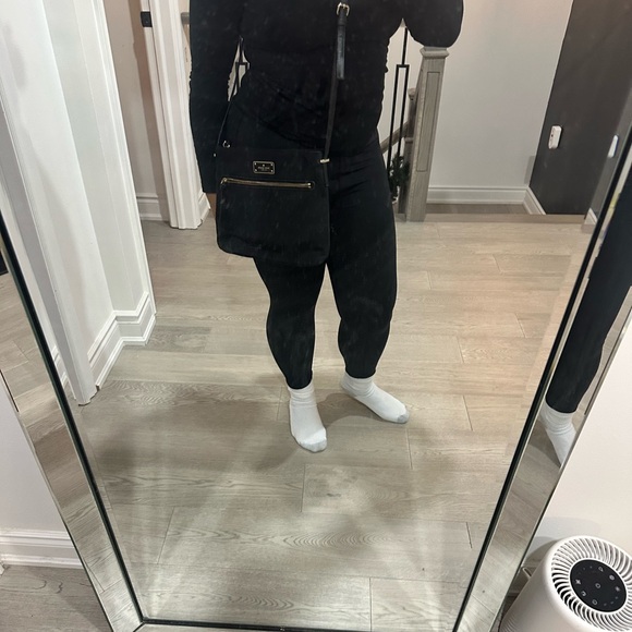 Kate spade ♠️ crossbody - Picture 4 of 5